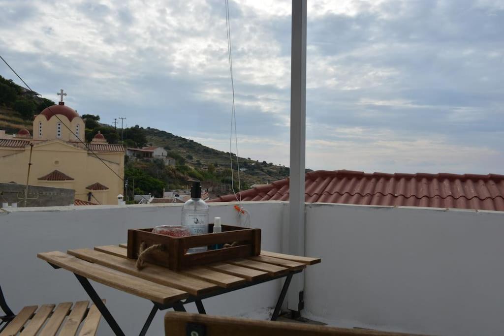Villa The House Of Grandma Zinios à Ioulis Extérieur photo